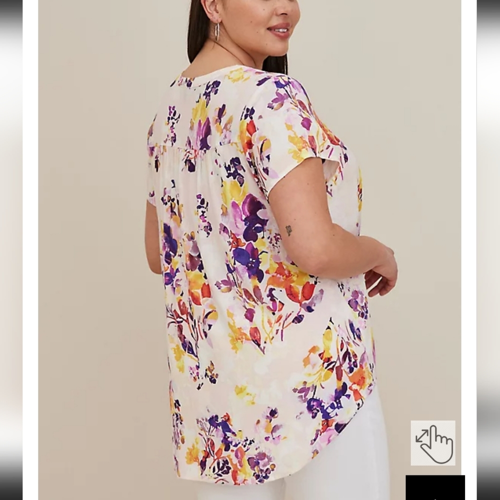 NWT Torrid Split Front Floral Blouse - Picture 3 of 5